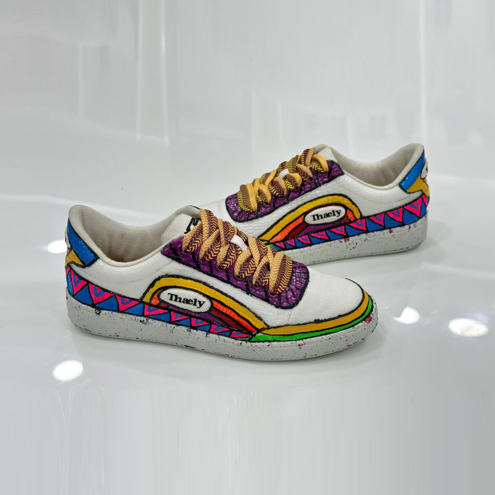 Women's footwear